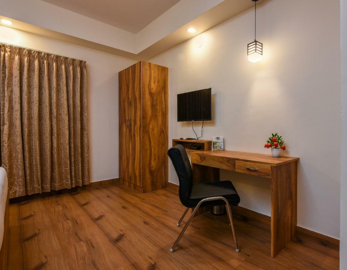Kensington Suites Bangalore Exterior photo